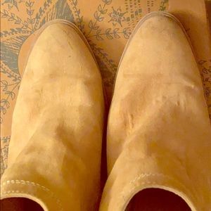 Dolce vita mustard mules